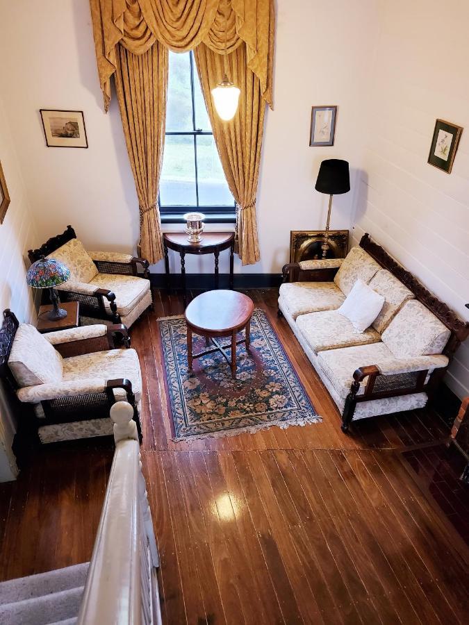 เดอะ ทู สตอรี่ เบด แอนด์ เบรคฟาสต์ Bed & Breakfast Central Tilba ภายนอก รูปภาพ