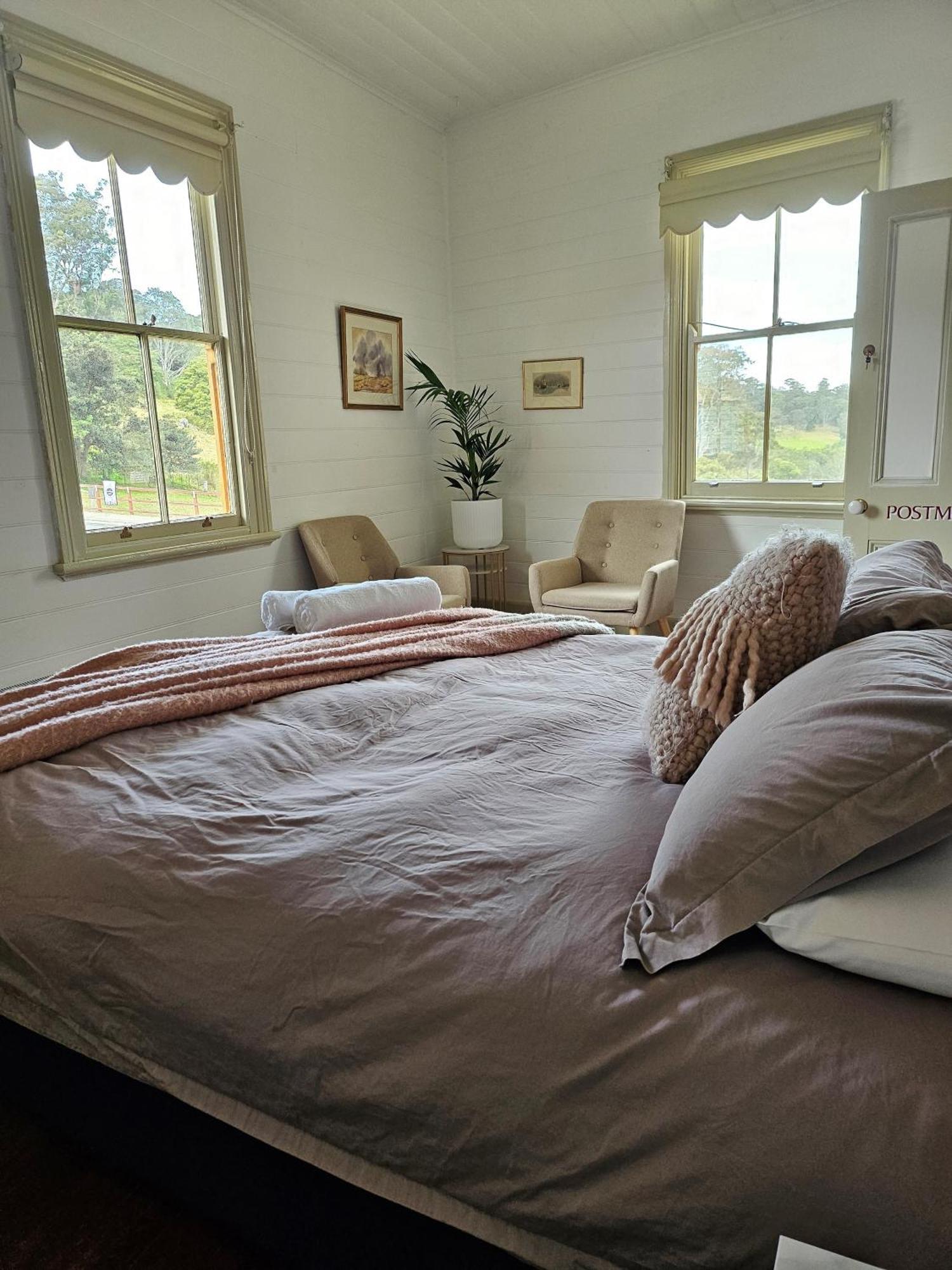เดอะ ทู สตอรี่ เบด แอนด์ เบรคฟาสต์ Bed & Breakfast Central Tilba ภายนอก รูปภาพ
