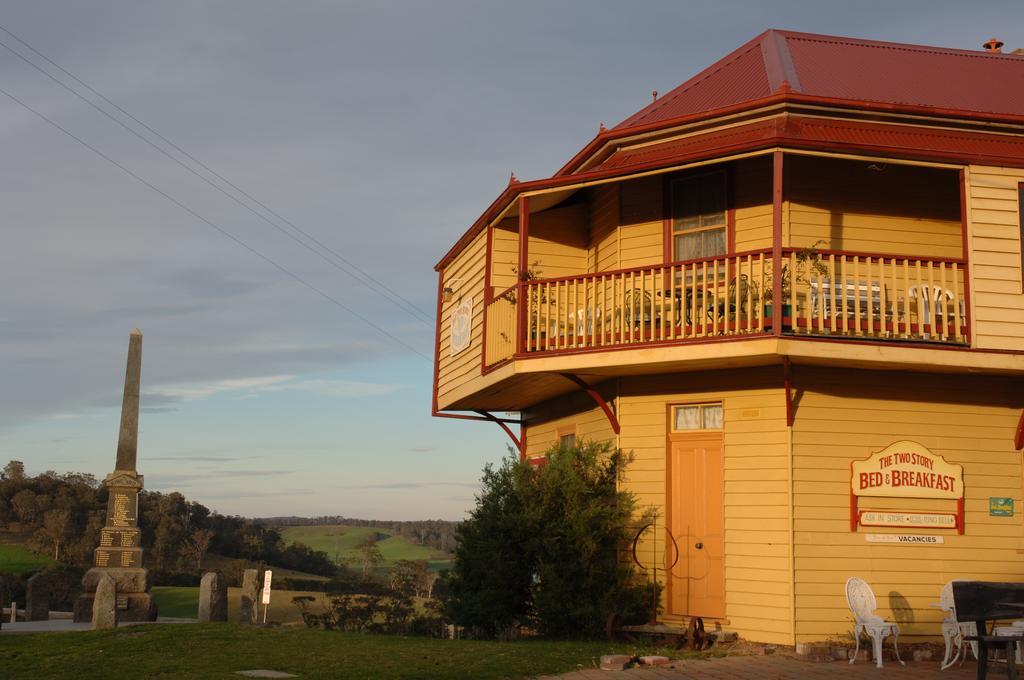เดอะ ทู สตอรี่ เบด แอนด์ เบรคฟาสต์ Bed & Breakfast Central Tilba ภายนอก รูปภาพ